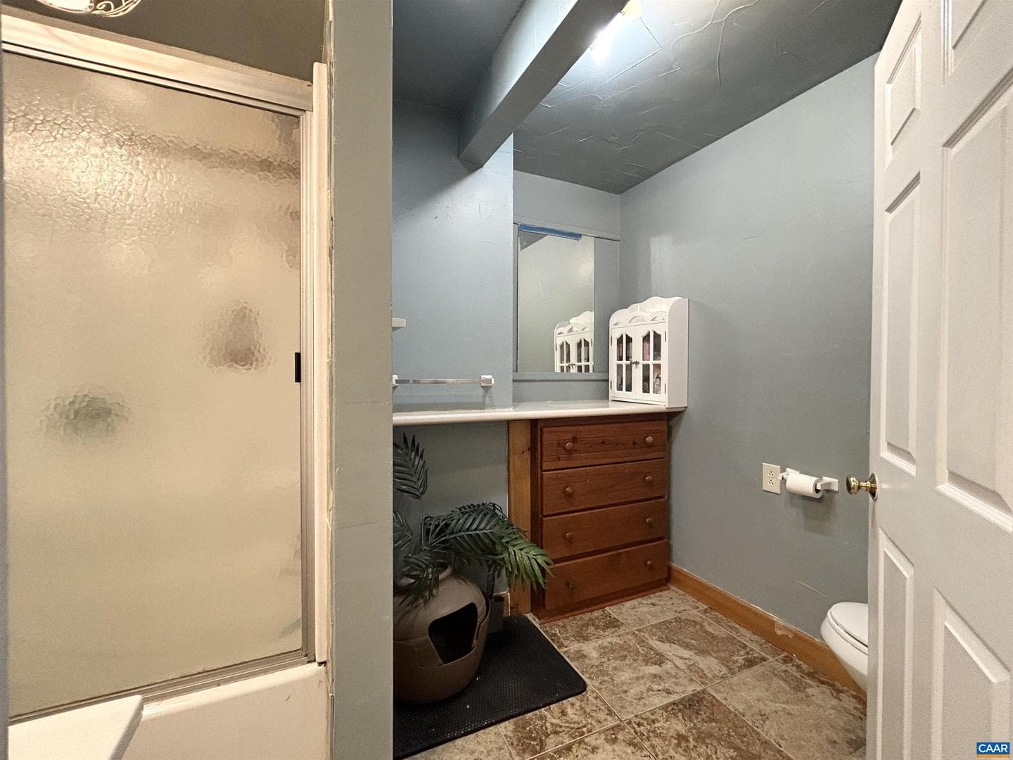 681 Sherwood Ave photo 18