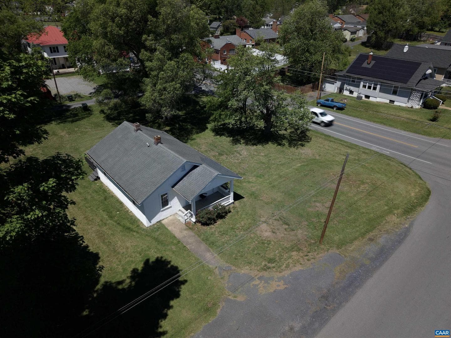 681 Sherwood Ave photo 22