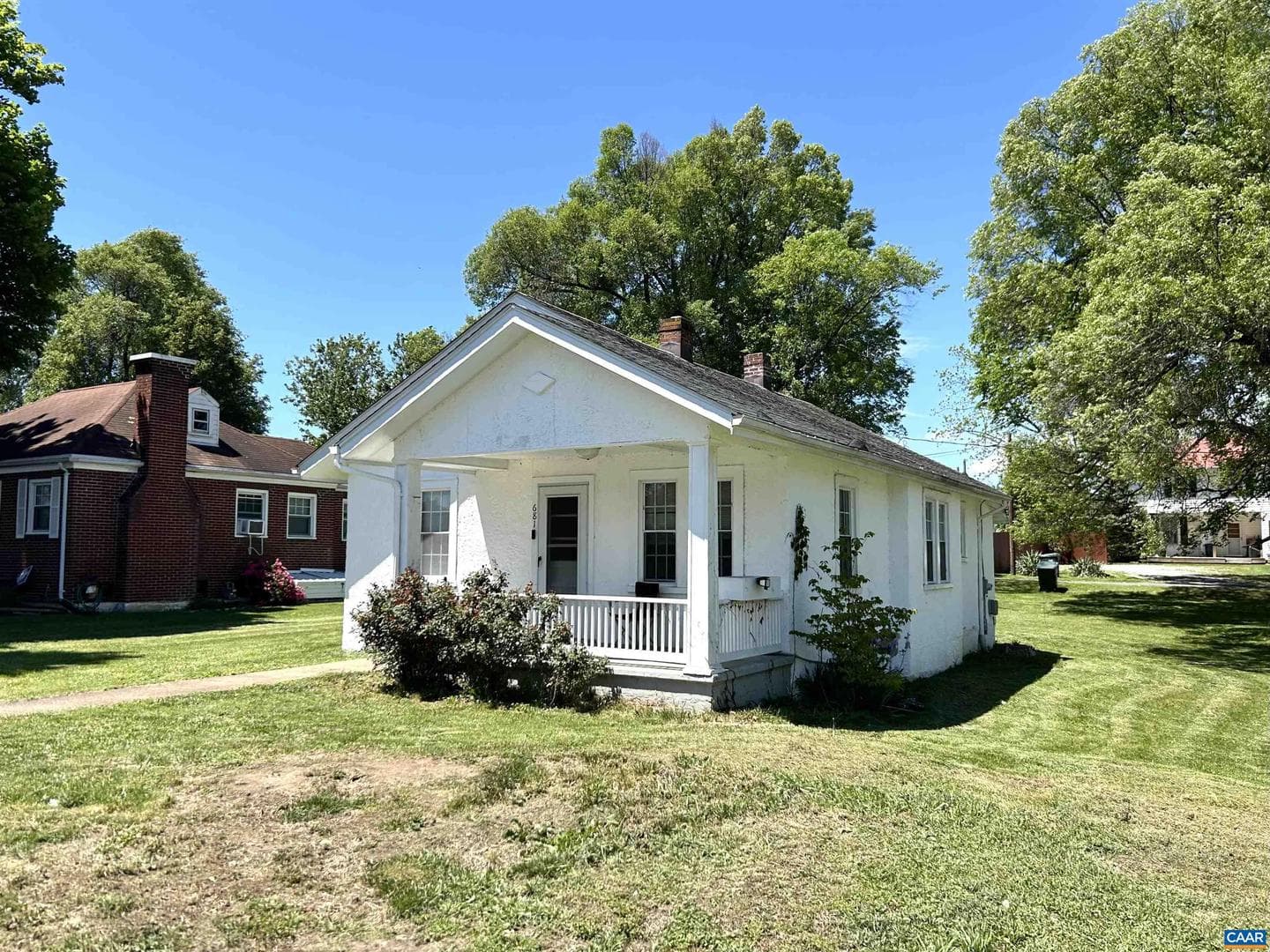 681 Sherwood Ave photo 31