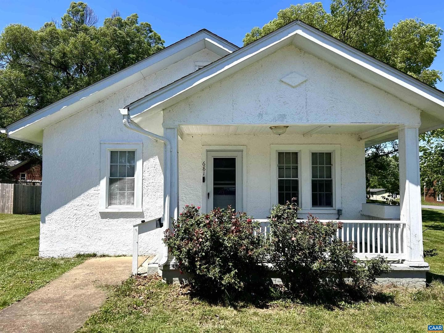 681 Sherwood Ave photo 33