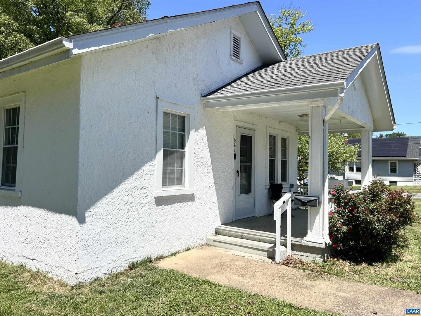 681 Sherwood Ave photo 35