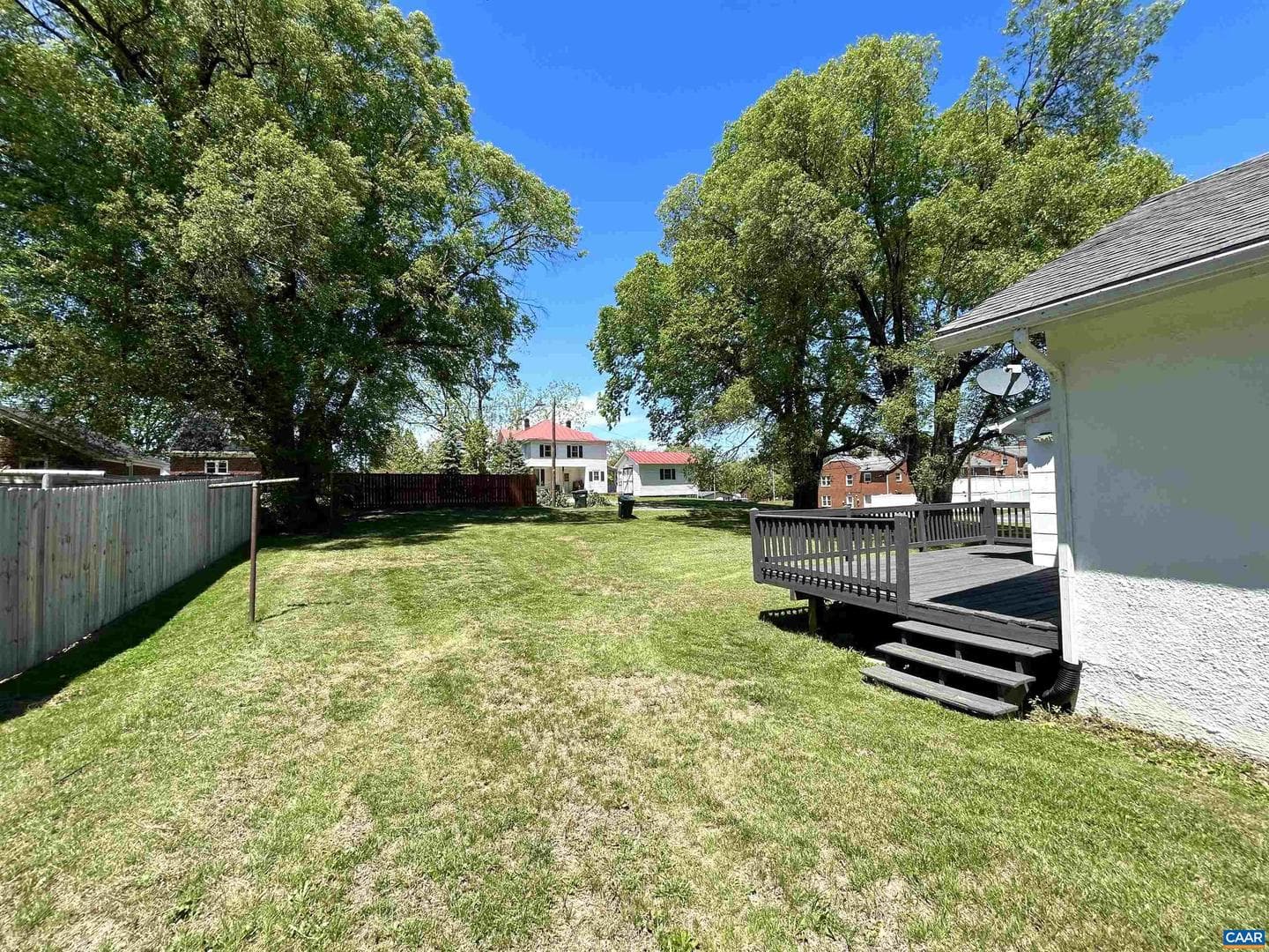 681 Sherwood Ave photo 38