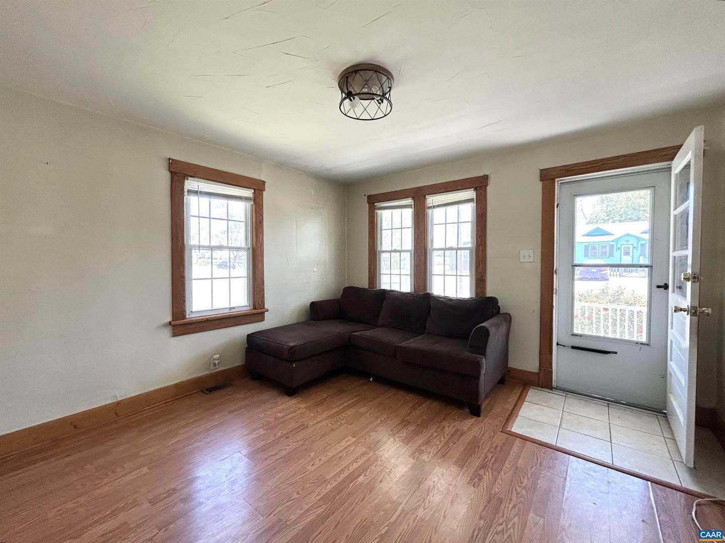 681 Sherwood Ave photo 4