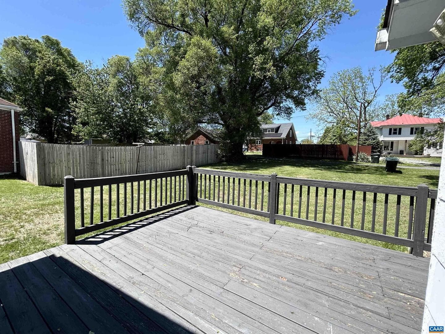681 Sherwood Ave photo 44