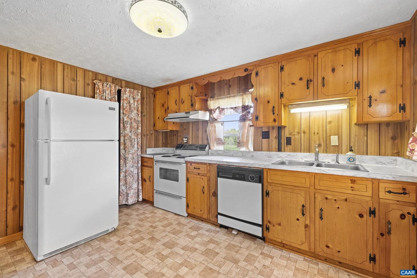 653 Celt Rd photo 39