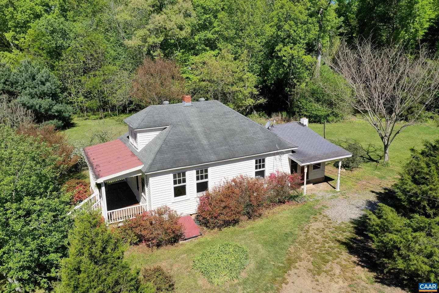 1421 Arrington Rd photo 2