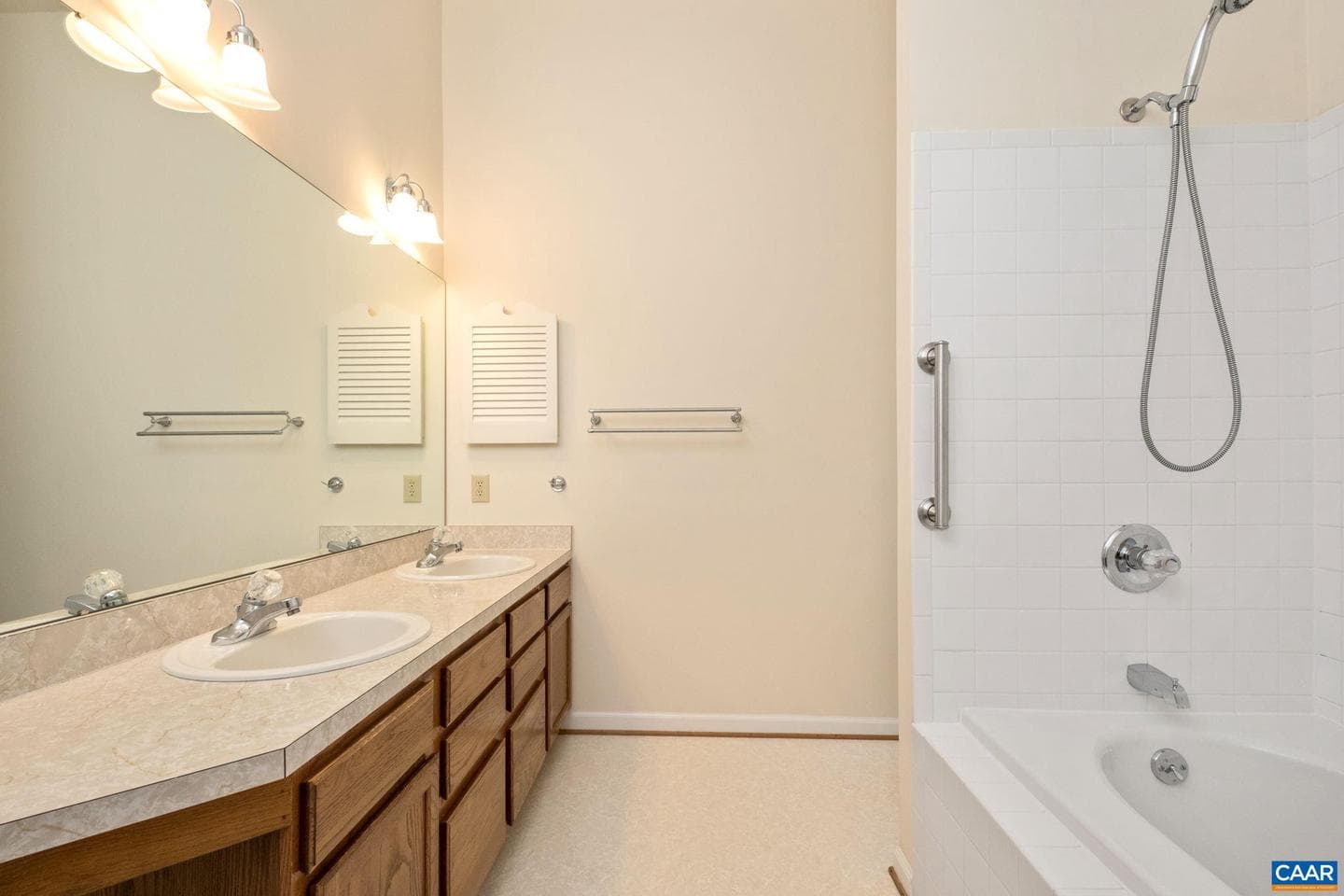 1245 Raintree Dr photo 16
