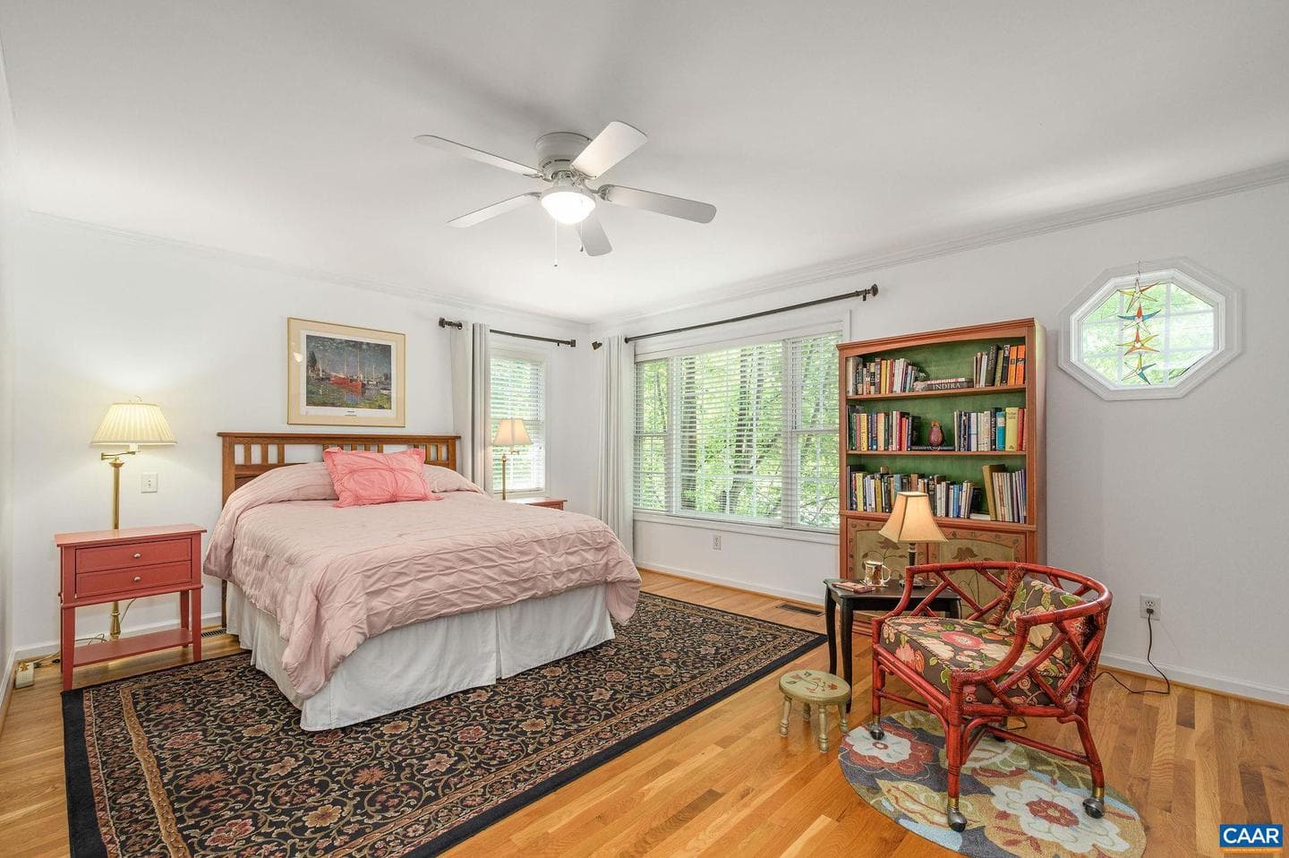 162 Burnet St photo 25