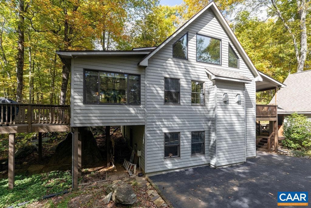 12 Powderhorn Ln photo 3