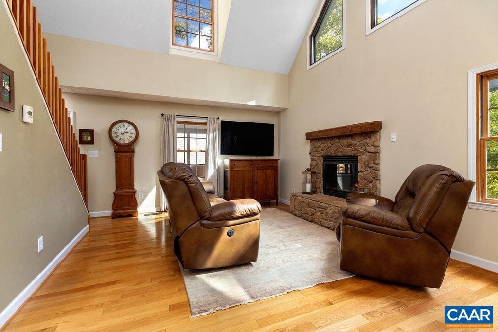 12 Powderhorn Ln photo 5