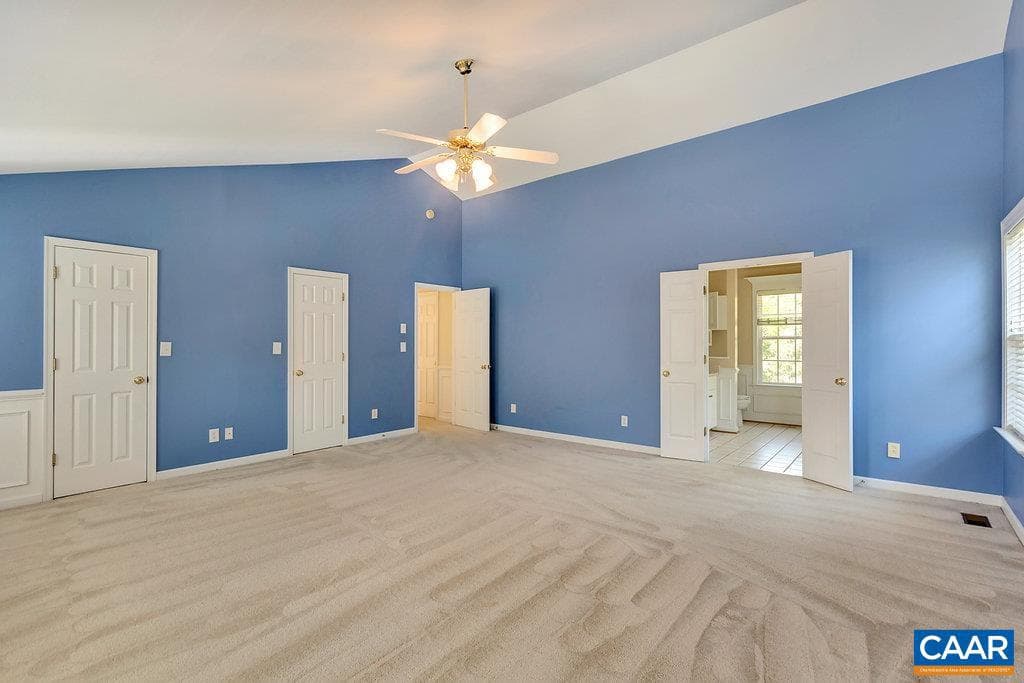 315 Pleasant Pl photo 9