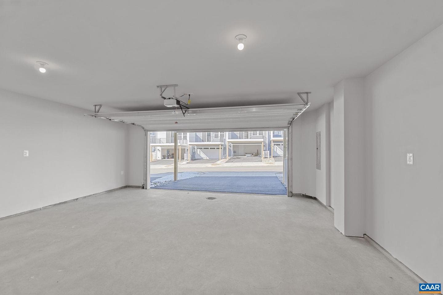 3614 Hilah Ln photo 10