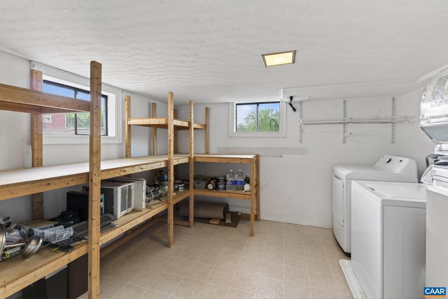 1023 Forest Hills Ave photo 35