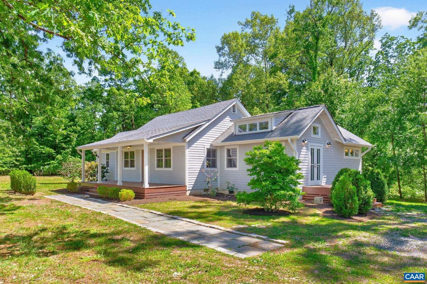 9702 Hatton Ferry Rd, Scottsville