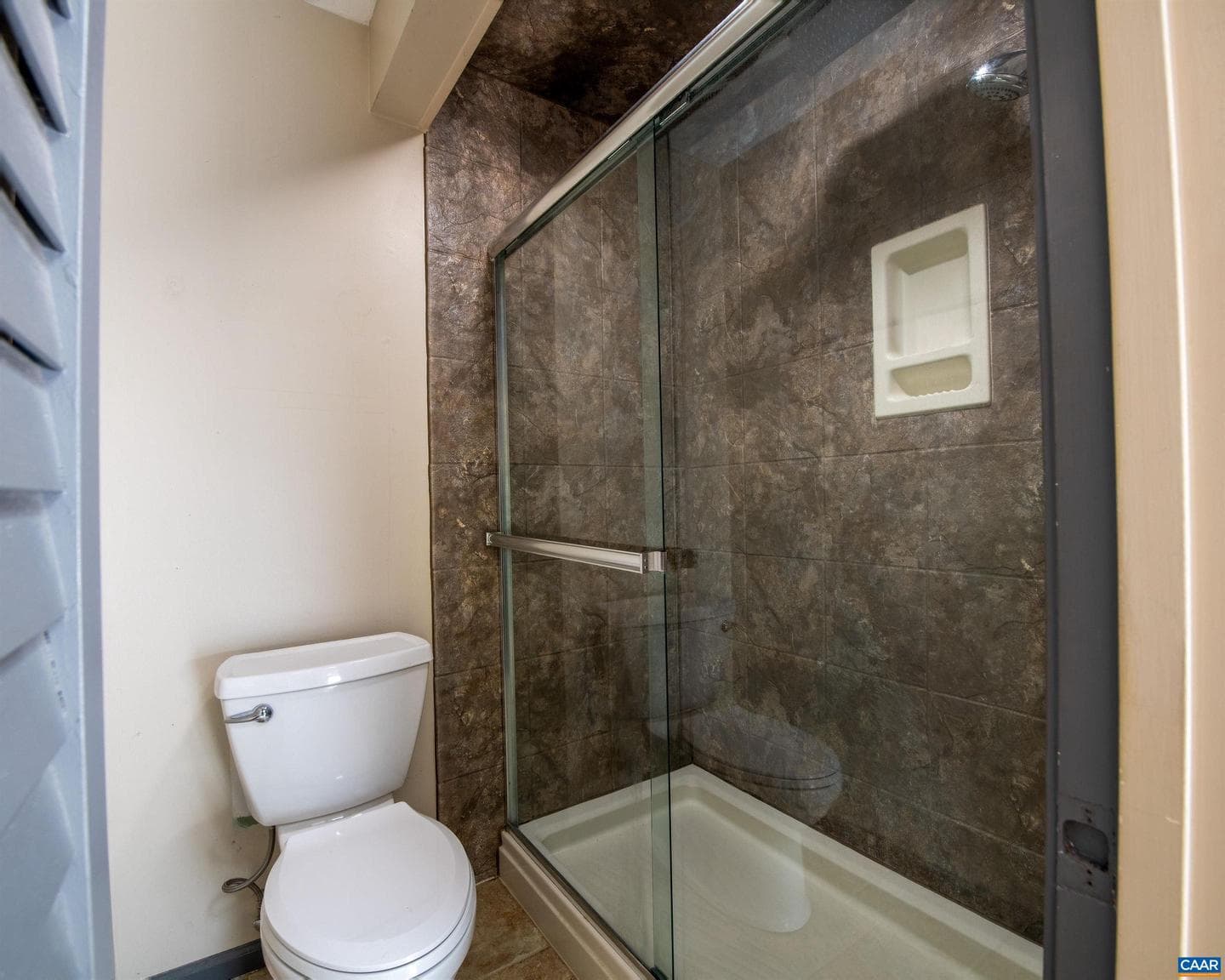 124 Azalea Dr photo 15