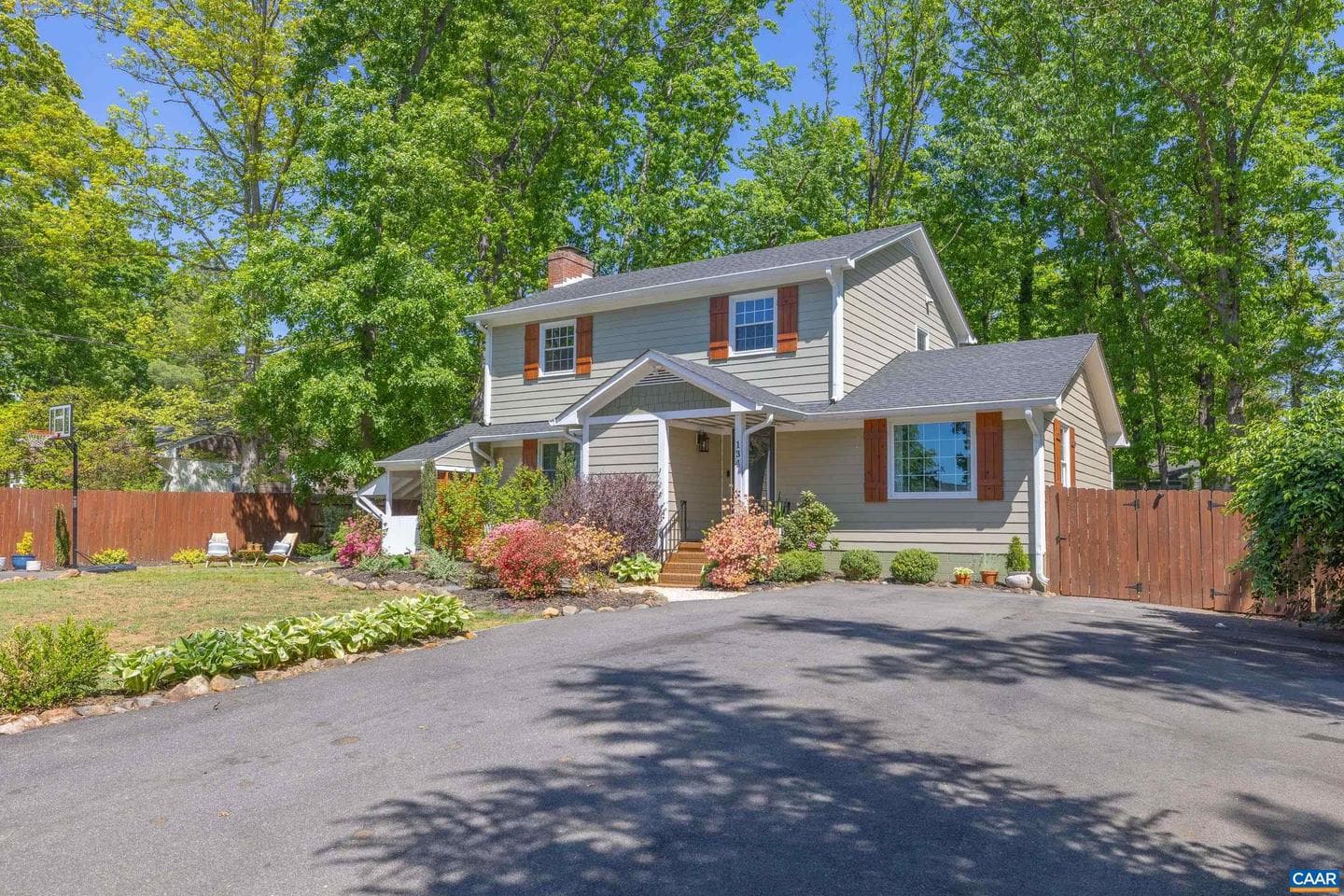 134 W Park Dr, Charlottesville