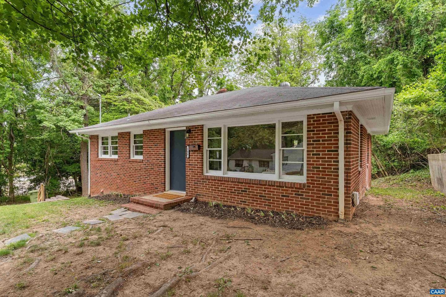 108 Vaughan Dr photo 3