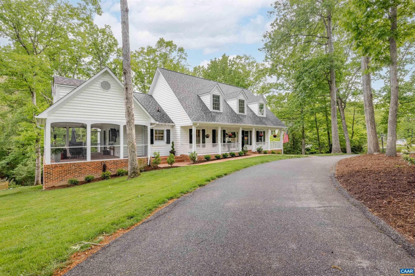 1500 Perth Ct photo 2