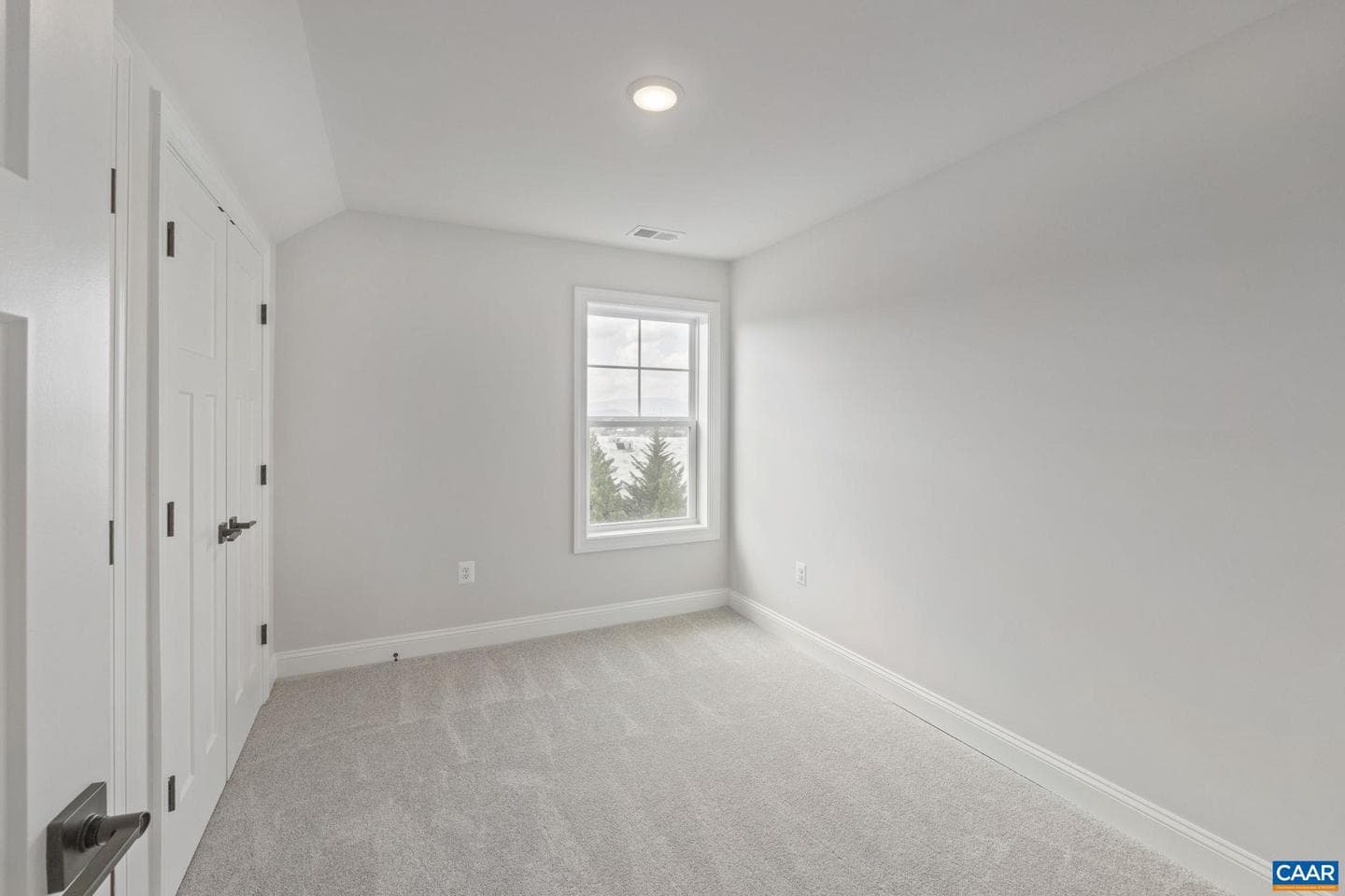 305 Sunbird Ln photo 55