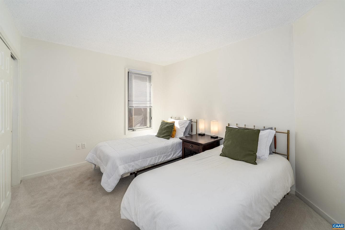 17 Ivy Glen Ln photo 38