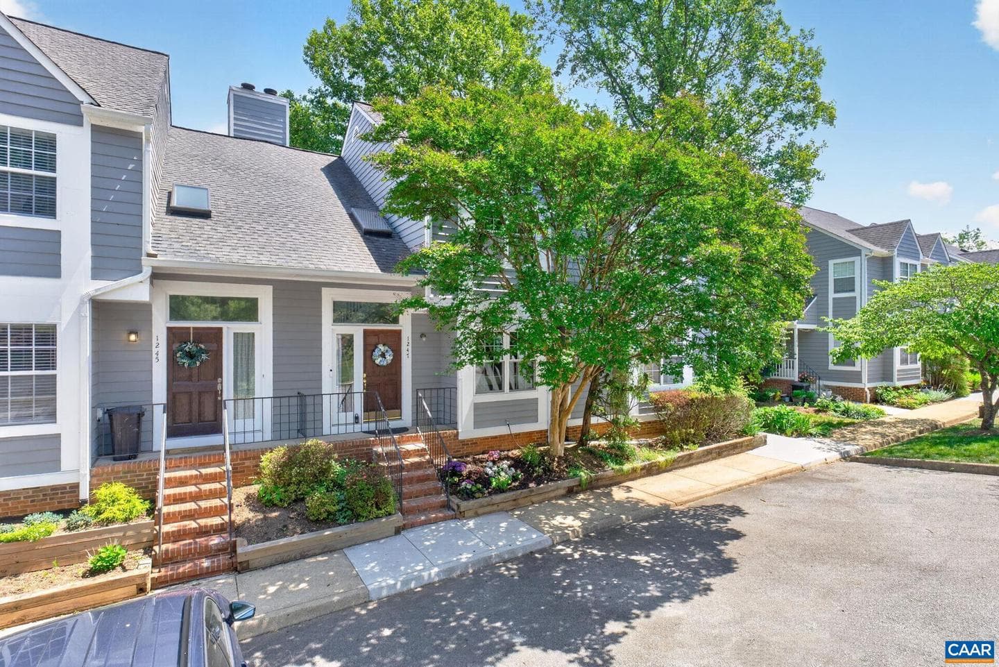 1247 Maple View Dr