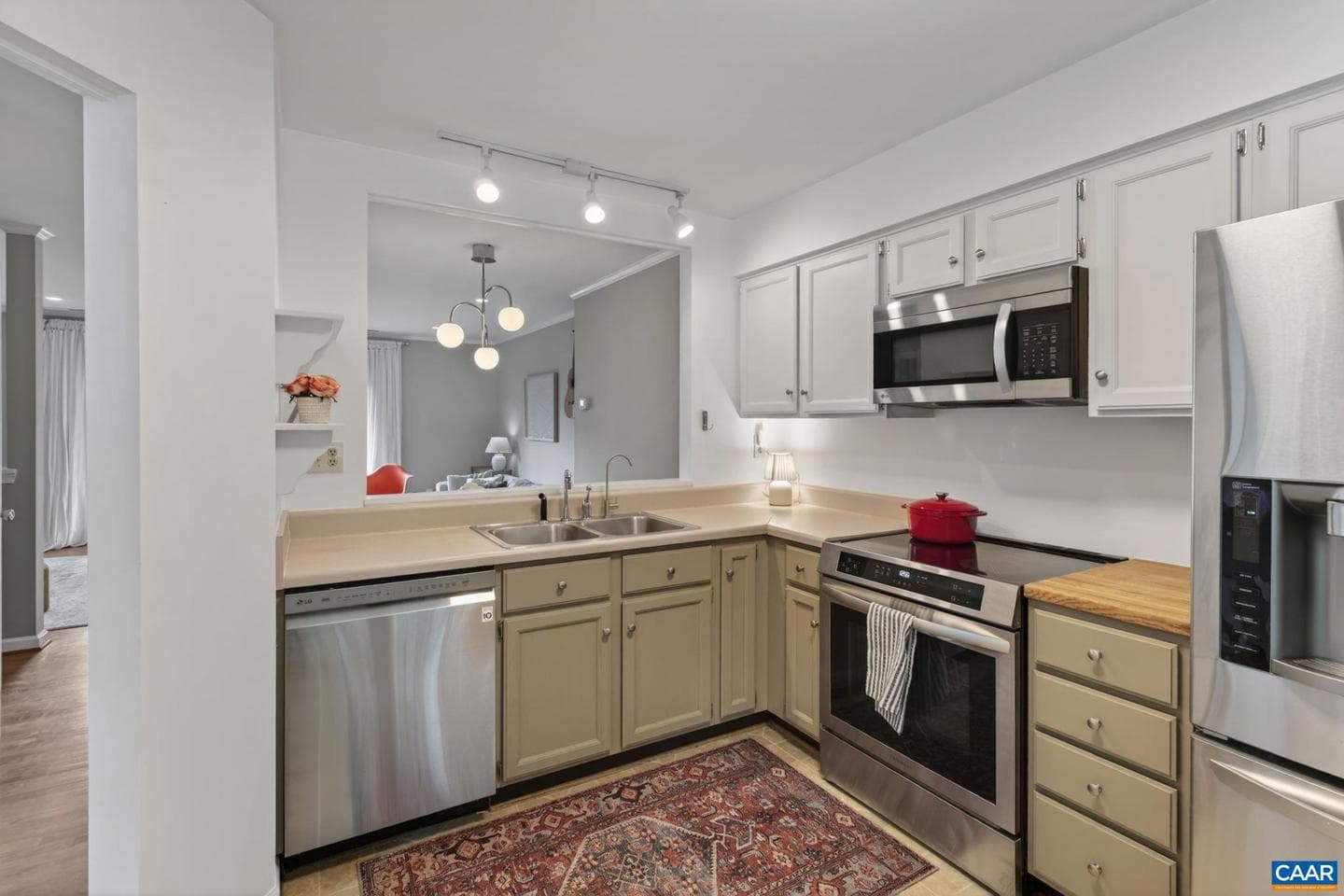 1247 Maple View Dr photo 8