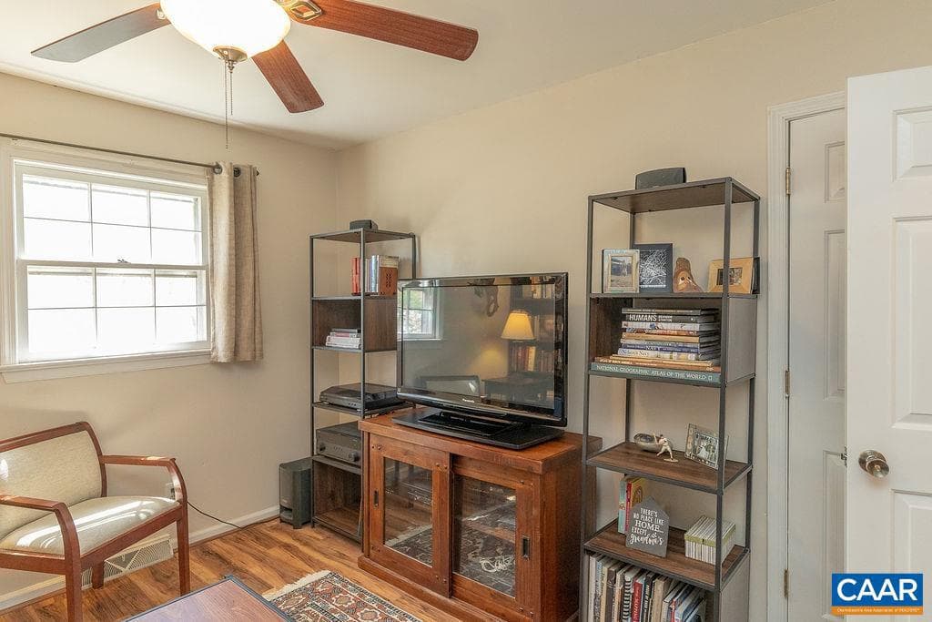 505 Eastbrook Dr photo 25