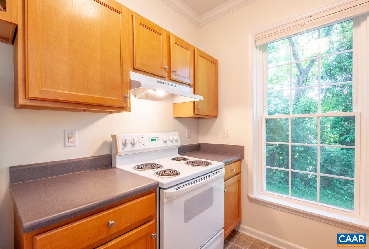 270 Riverbend Dr #1c photo 17