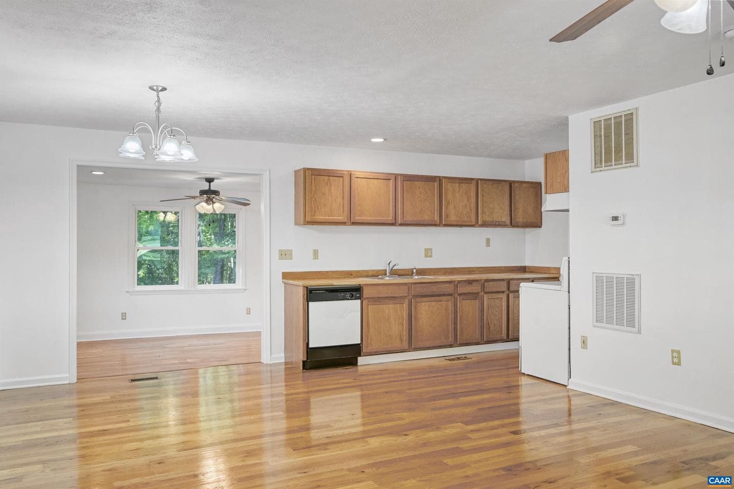 2445 Eastham Rd photo 8