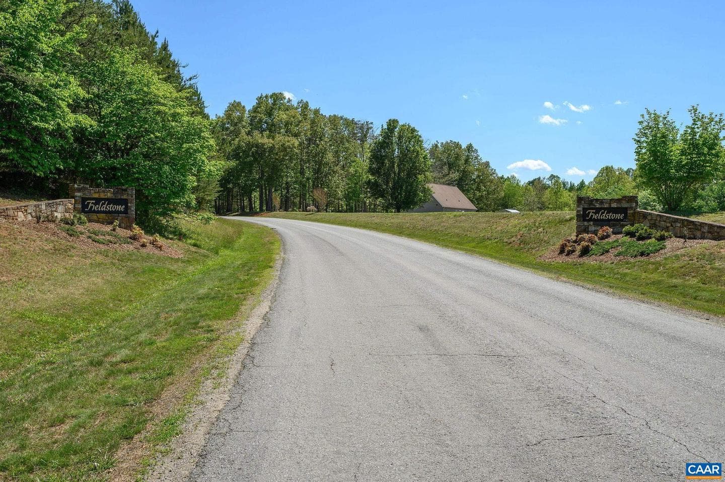458 Fieldstone Dr photo 32