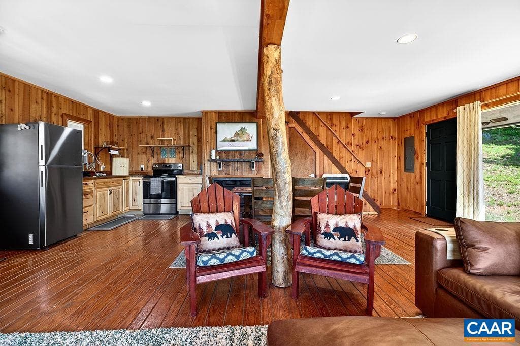 1494 Spruce Creek Ln photo 11