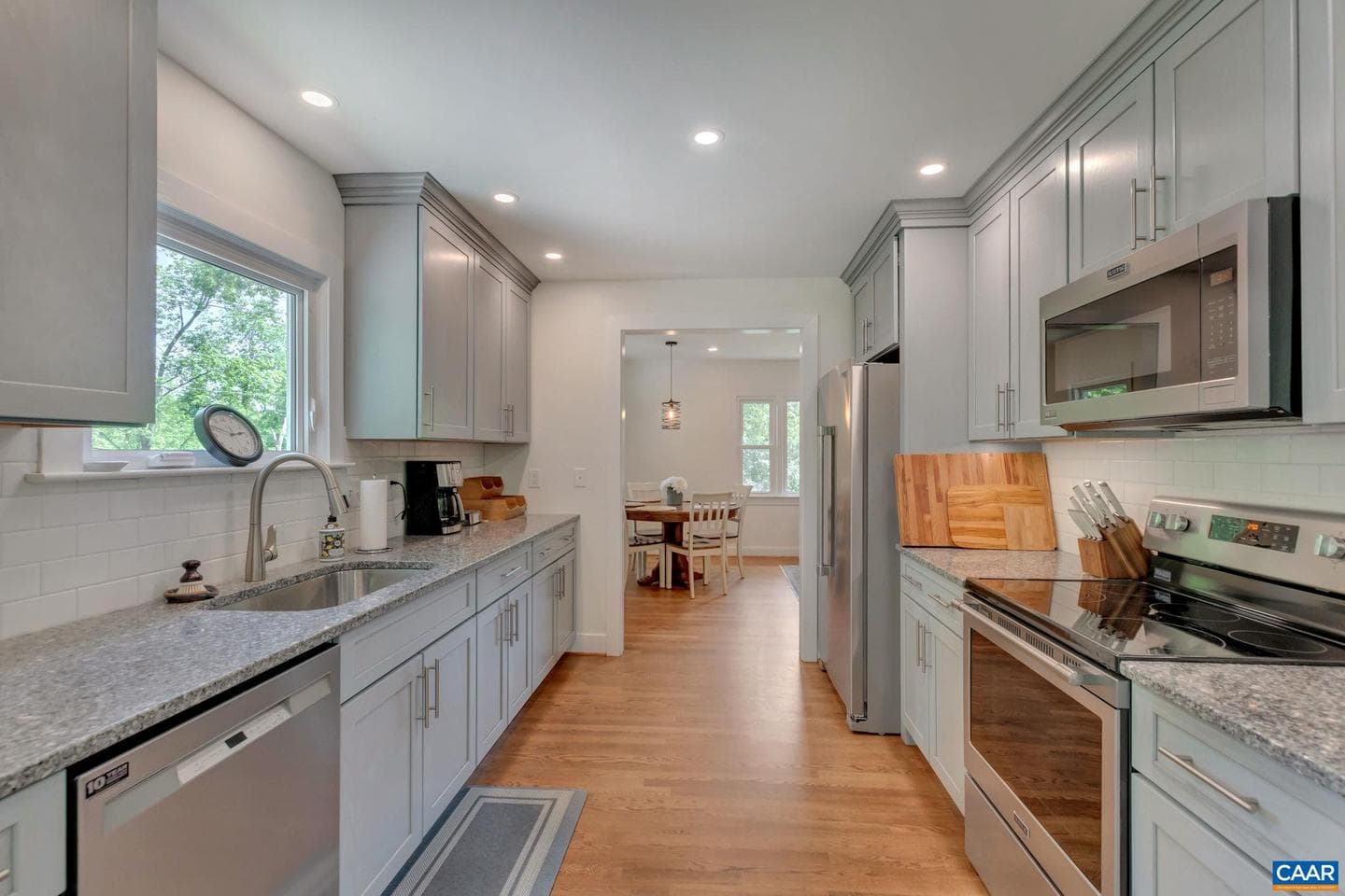 4362 Ivy Rd photo 13