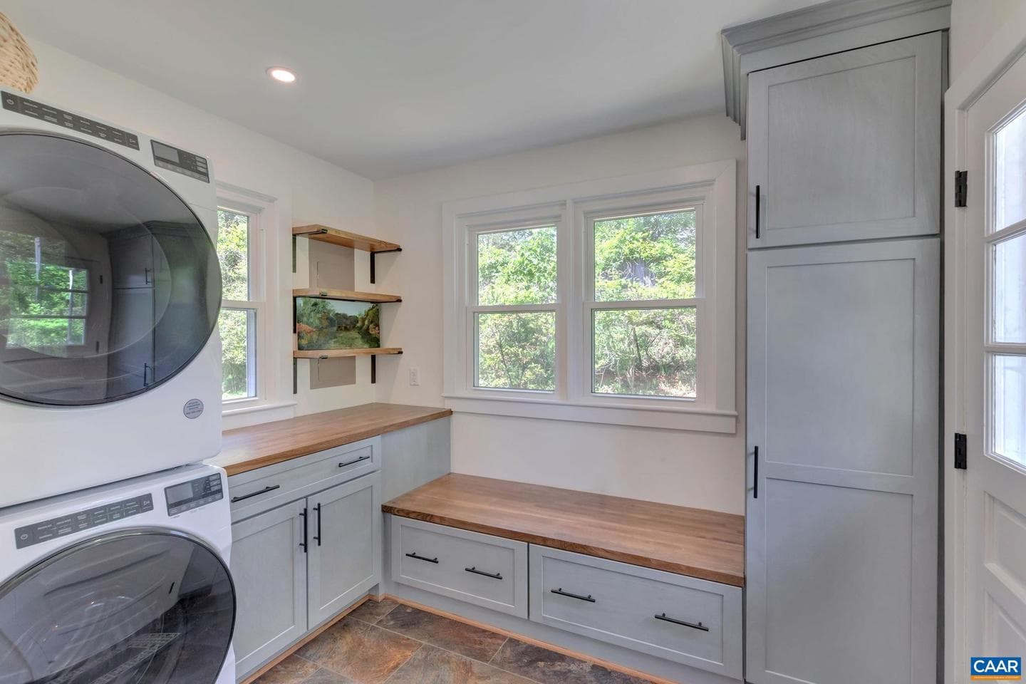 4362 Ivy Rd photo 18