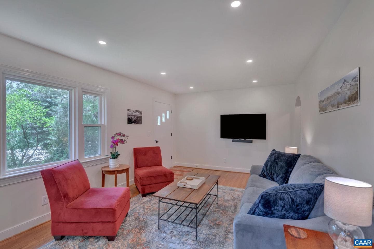 4362 Ivy Rd photo 6