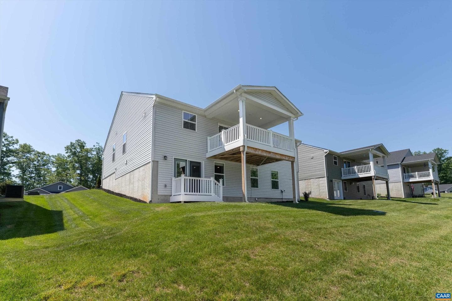 93 Archer Dr photo 4