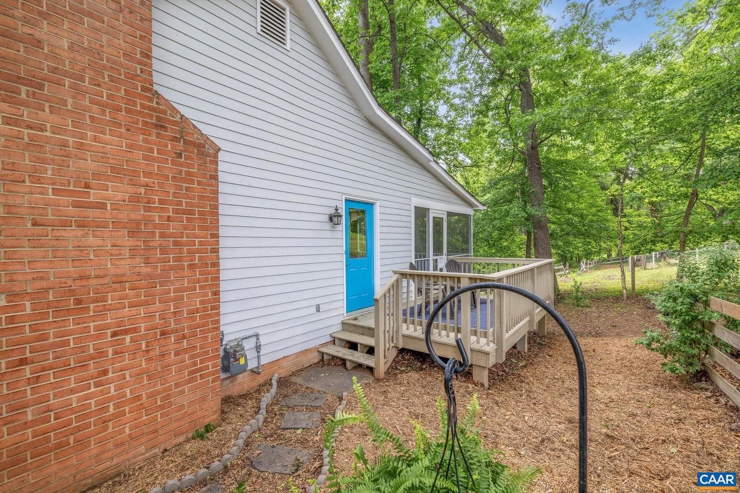 1092 Towne Ln photo 3