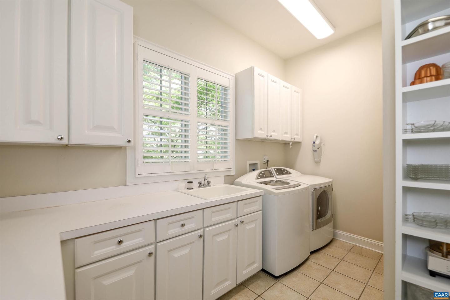 2500 Wiltshire Close photo 18
