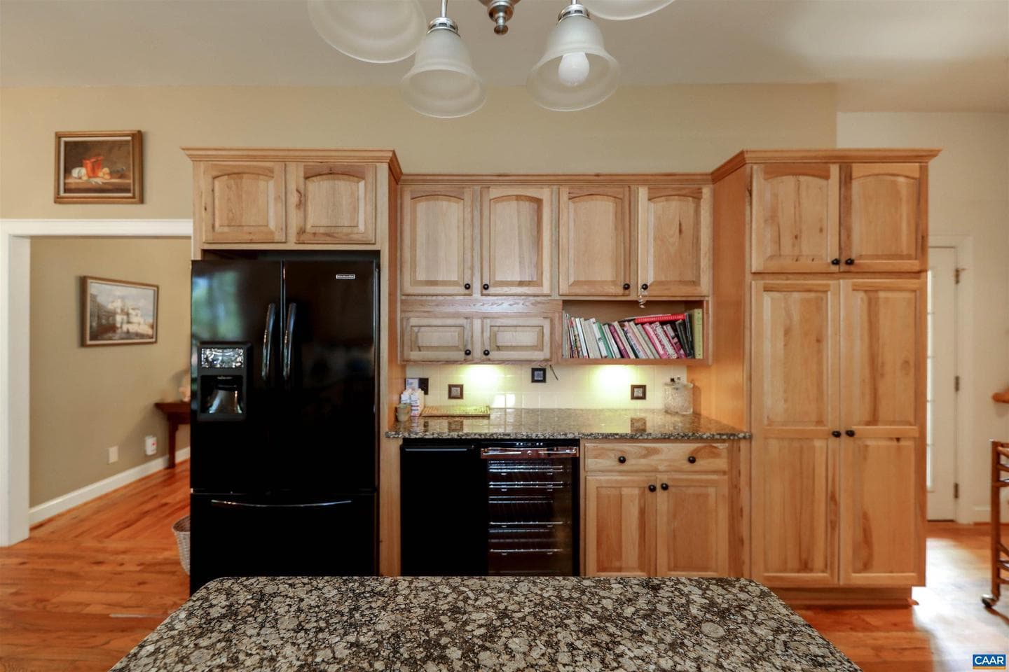 2500 Wiltshire Close photo 8
