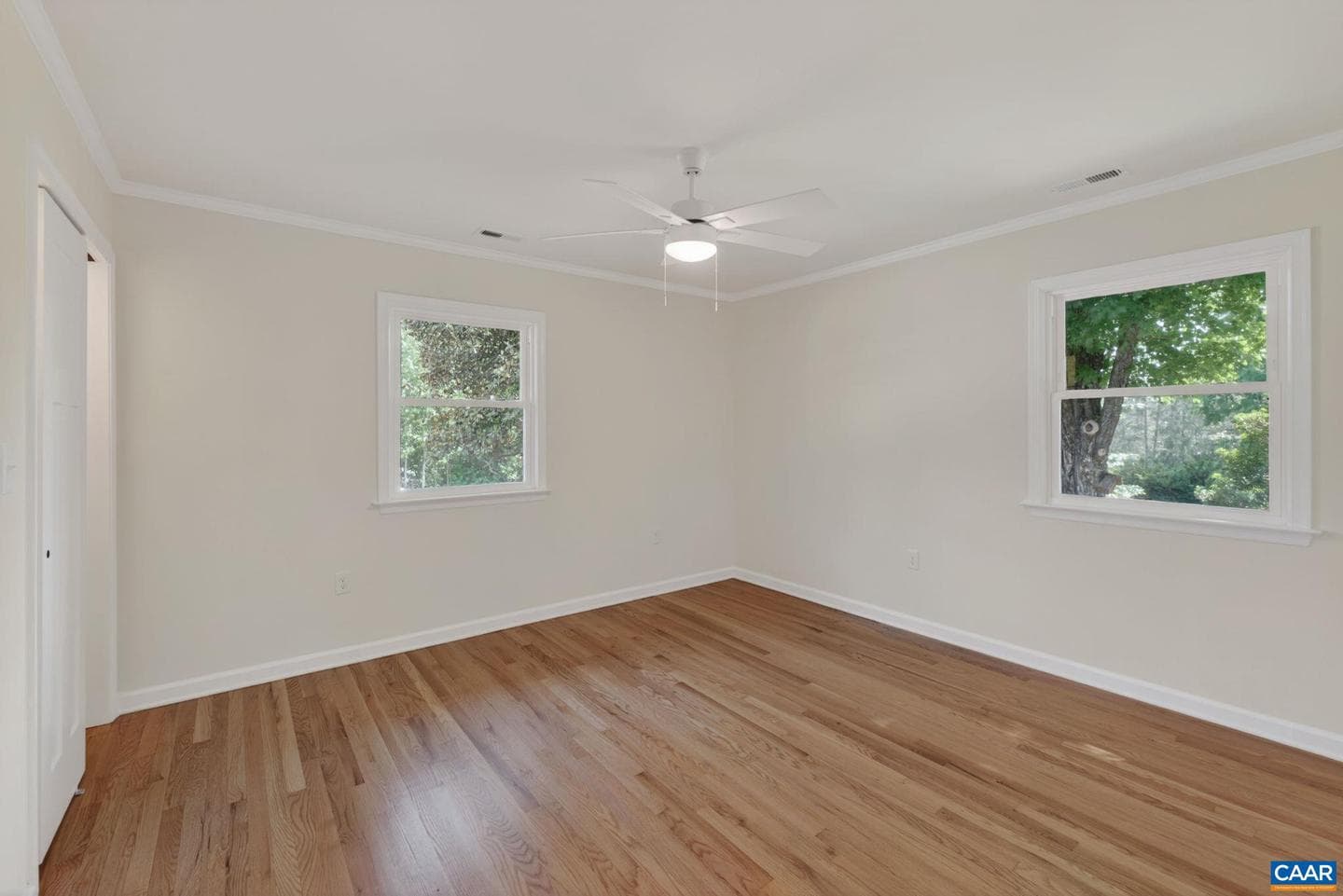103 Bollingbrook Dr photo 11