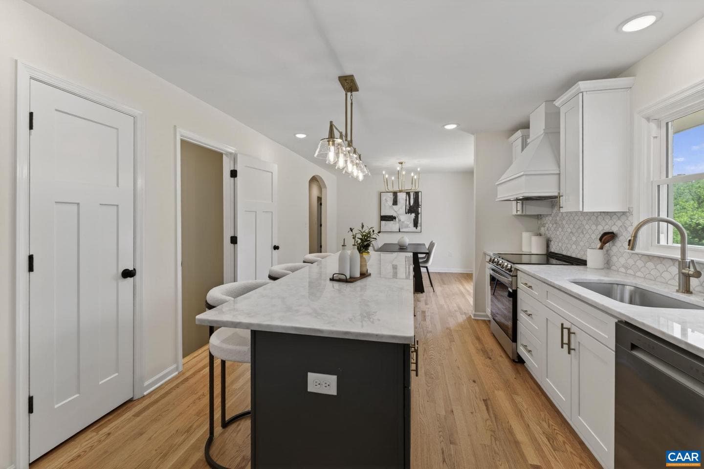 103 Bollingbrook Dr photo 19