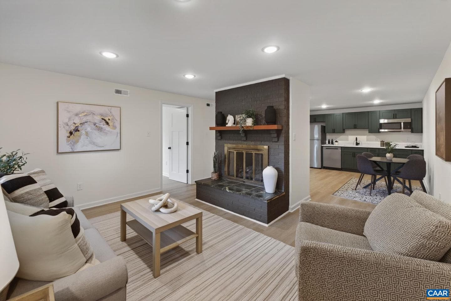 103 Bollingbrook Dr photo 32