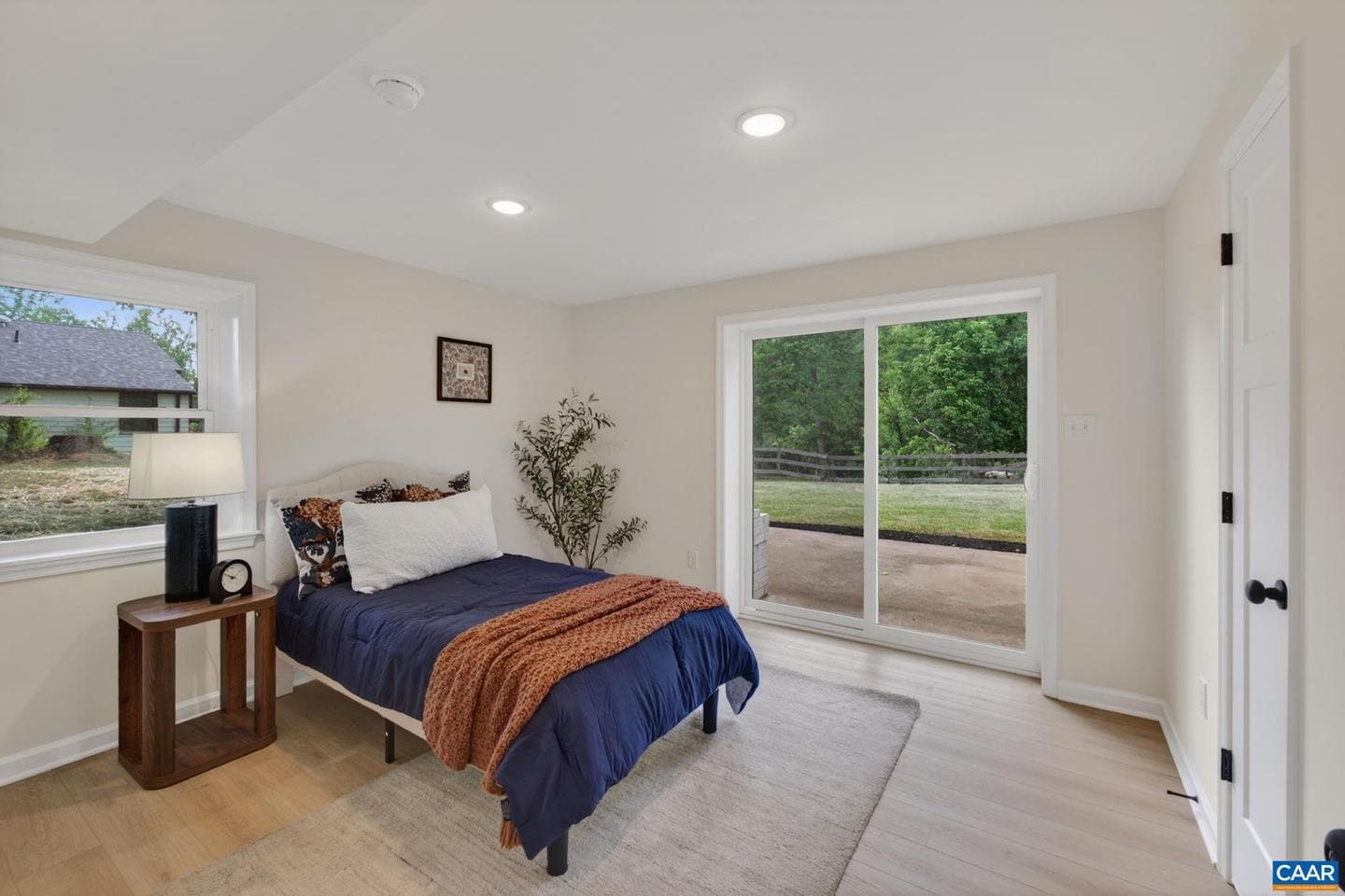 103 Bollingbrook Dr photo 35