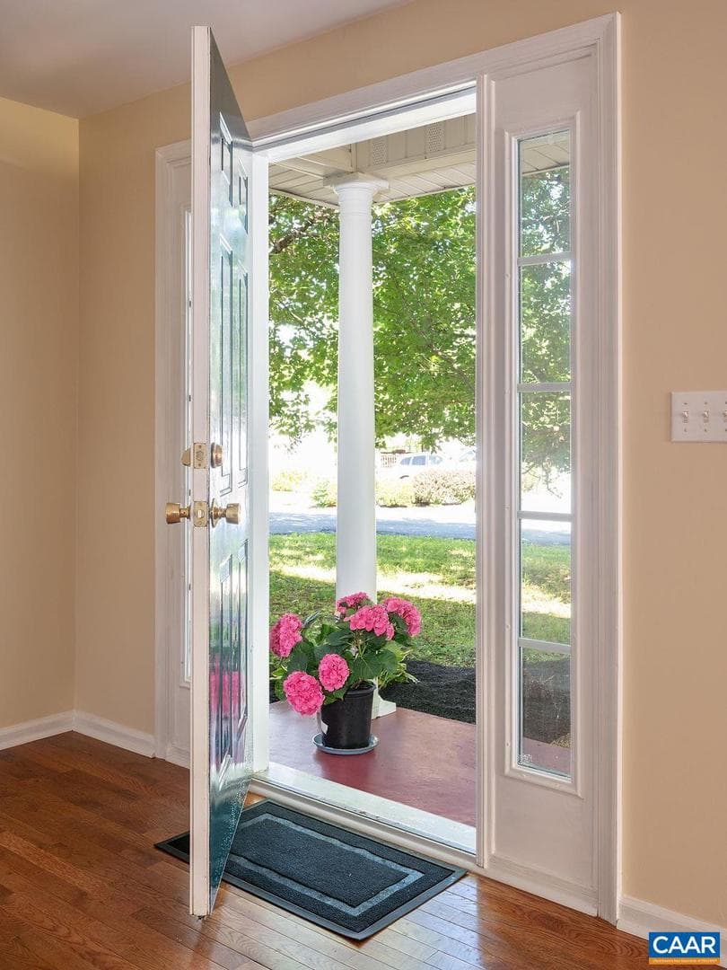 121 Sundrops Ct, Charlottesville