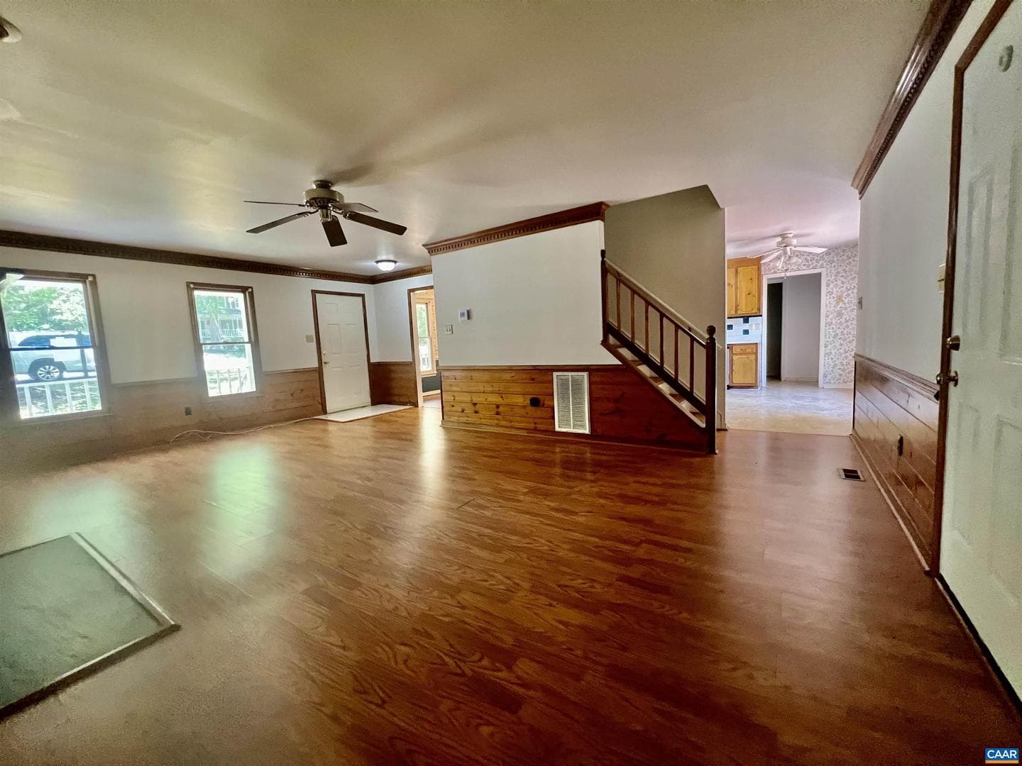 7719 Kentucky Derby Dr photo 5