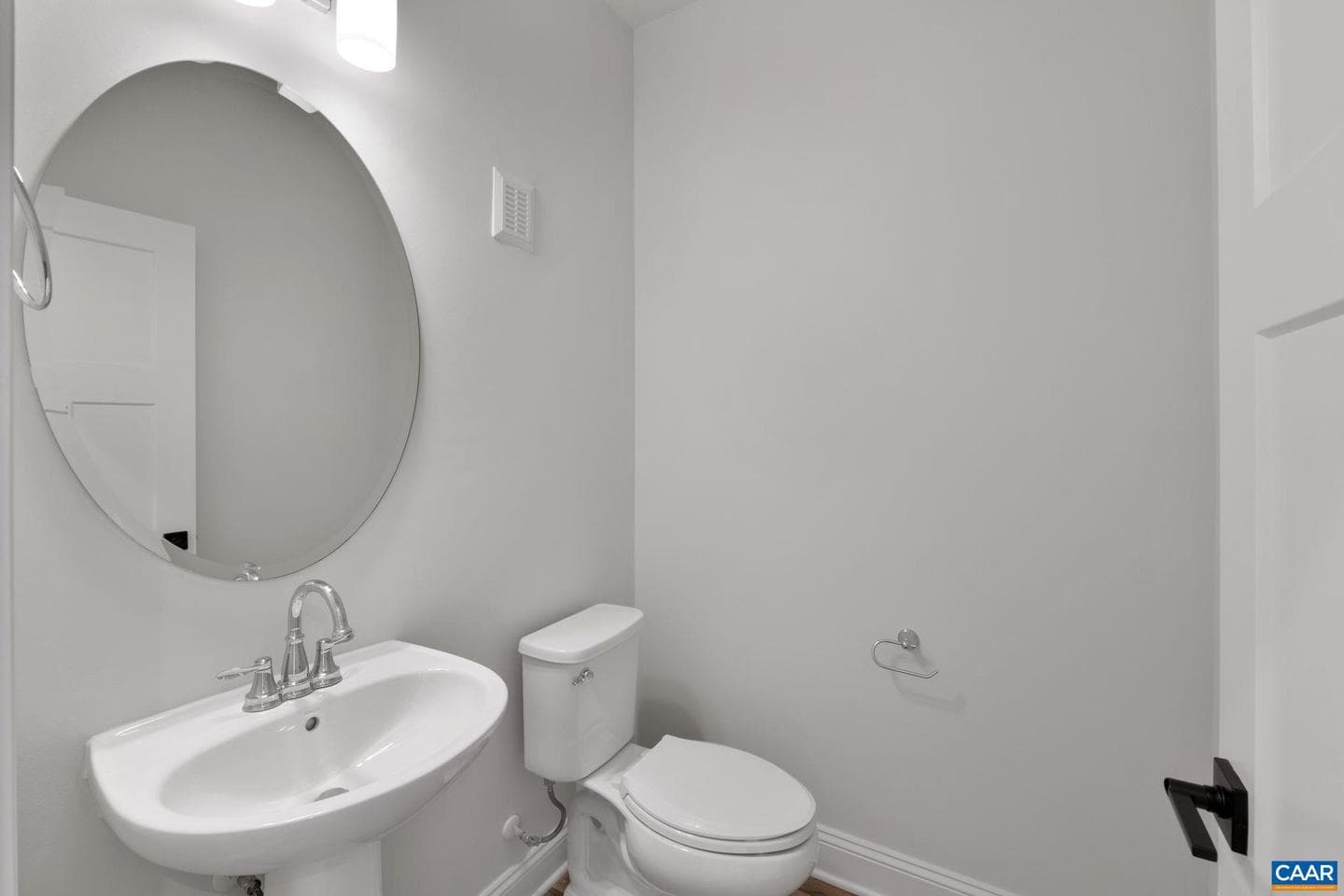 69 Marcella St photo 6