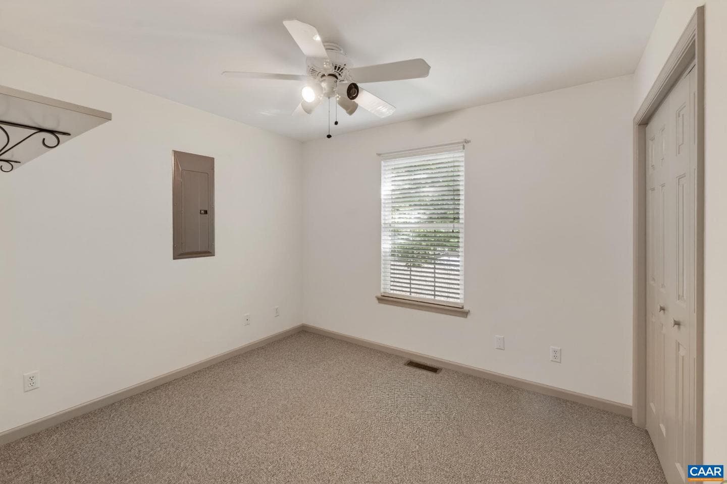 339 Jefferson Dr photo 26
