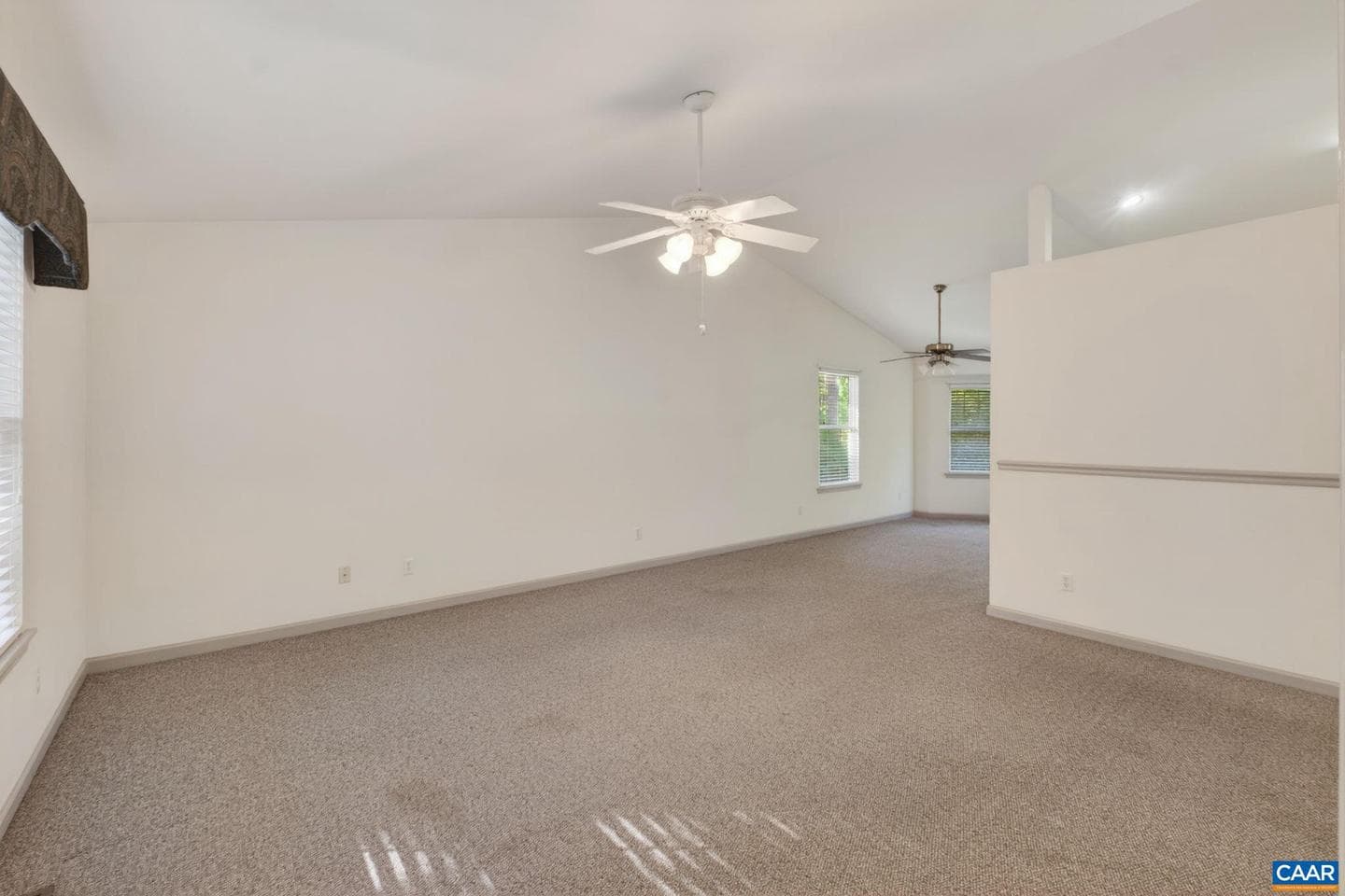 339 Jefferson Dr photo 8