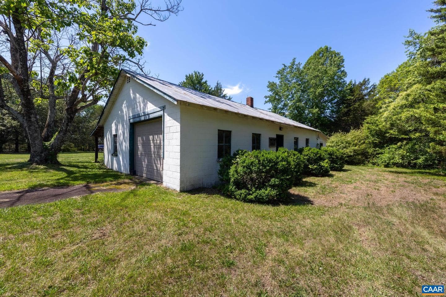 1529 John Tucker Rd photo 4