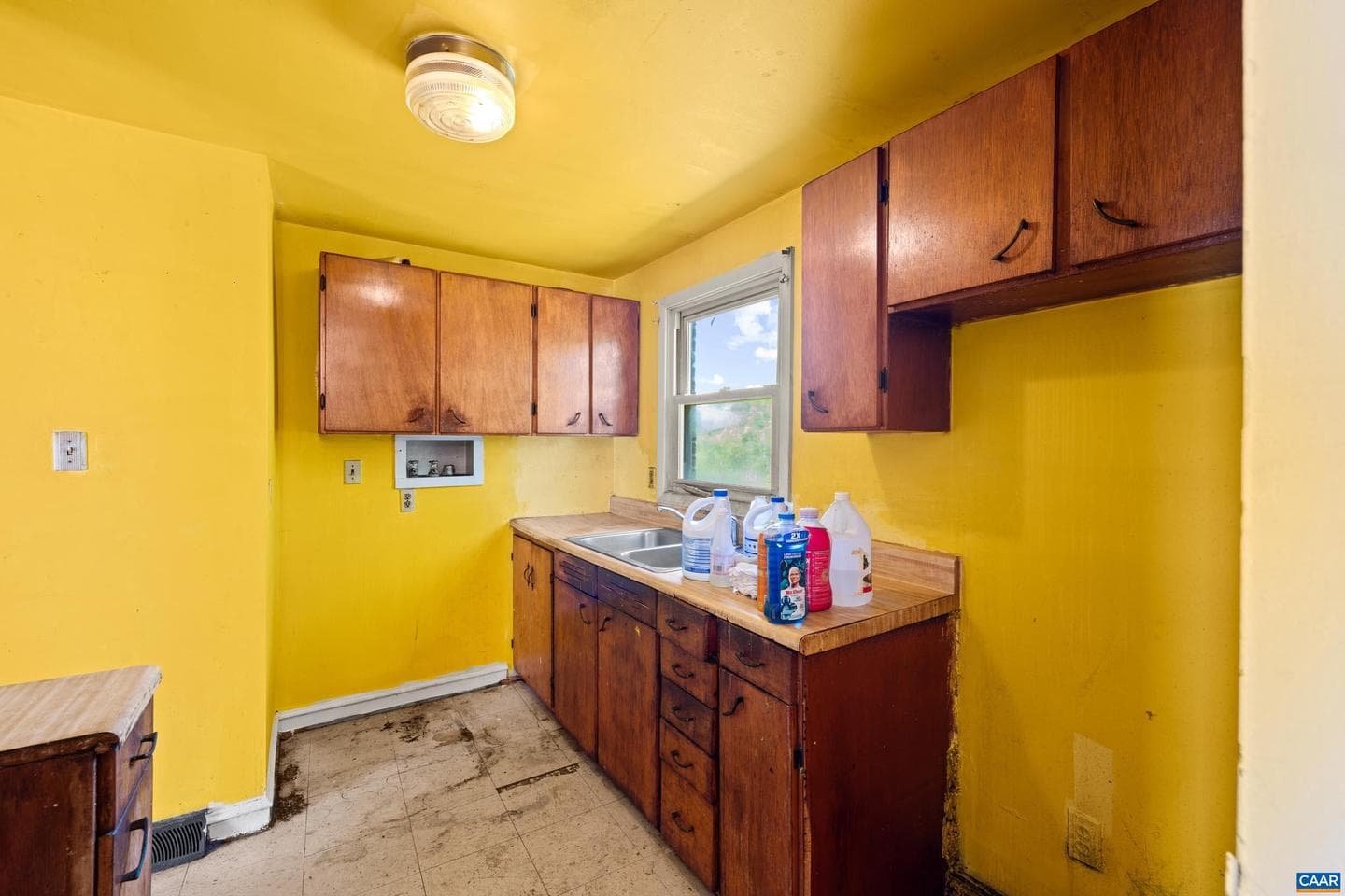837 Ridge St photo 17