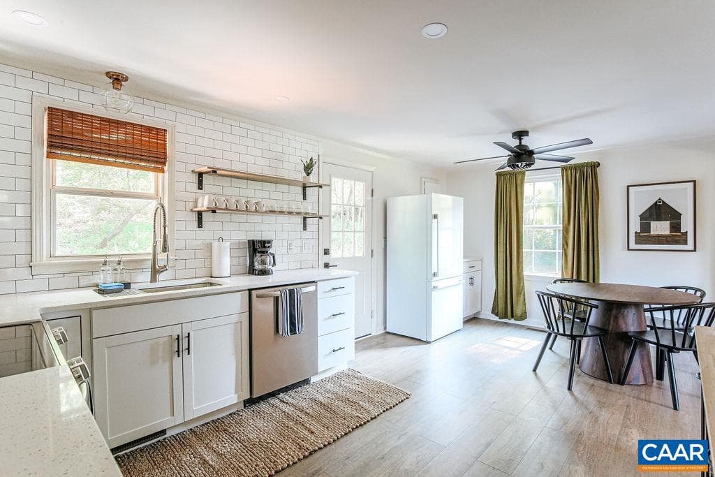 4770 Cove Garden Rd photo 4
